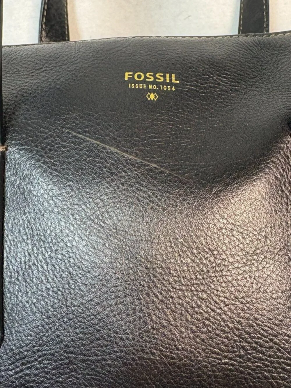 Vintage Fossil Sydney Satchel Black Leather Crossbody Quiet Luxury Preppy Chic